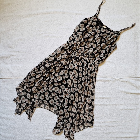 No Boundaries Sun Dress – M (7-9) - Picture 2 of 5